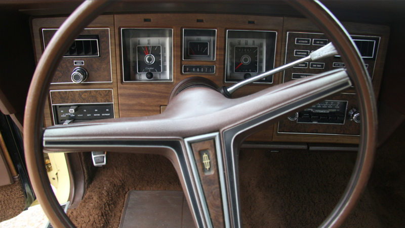 Illustration for article titled 1972 Lincoln Mark IV: The Jalopnik Classic Review